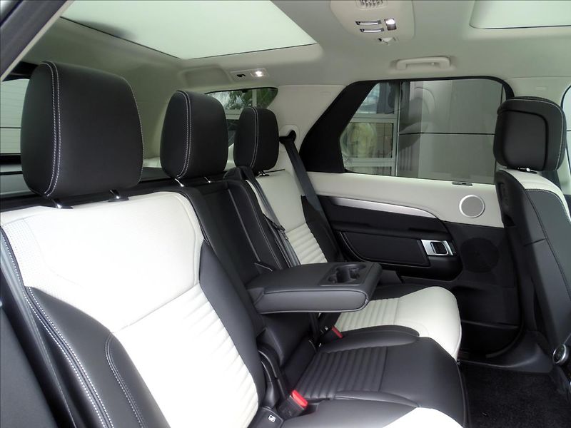 Land Rover Discovery (2026) 3,0 D250 LANDMARK AWD* - fotka 27 z 28