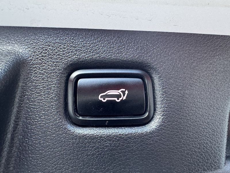 Kia Ceed (2022) 1.5i TGDi GT-Line Automat LED - fotka 24 z 49