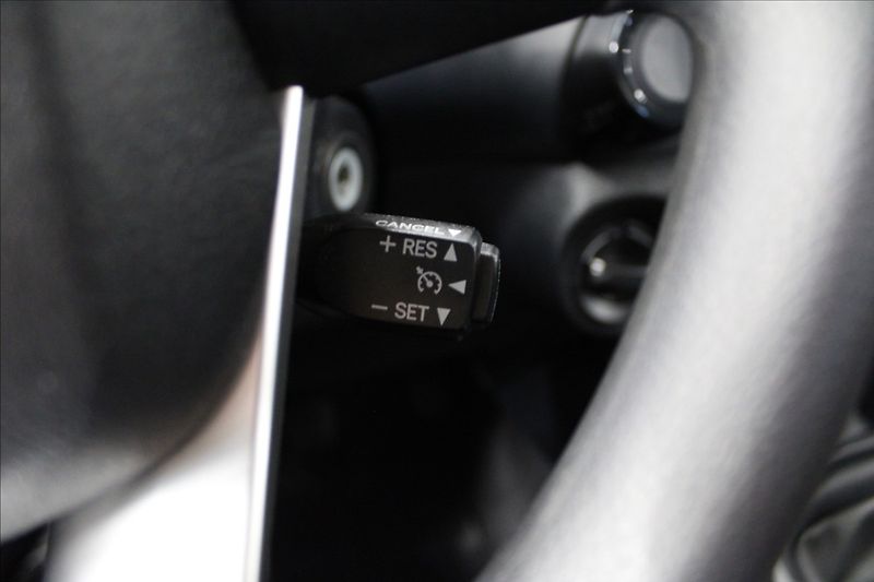 Toyota Hilux 2,4 D-4D 1.majitel CZ - fotka 18 z 37