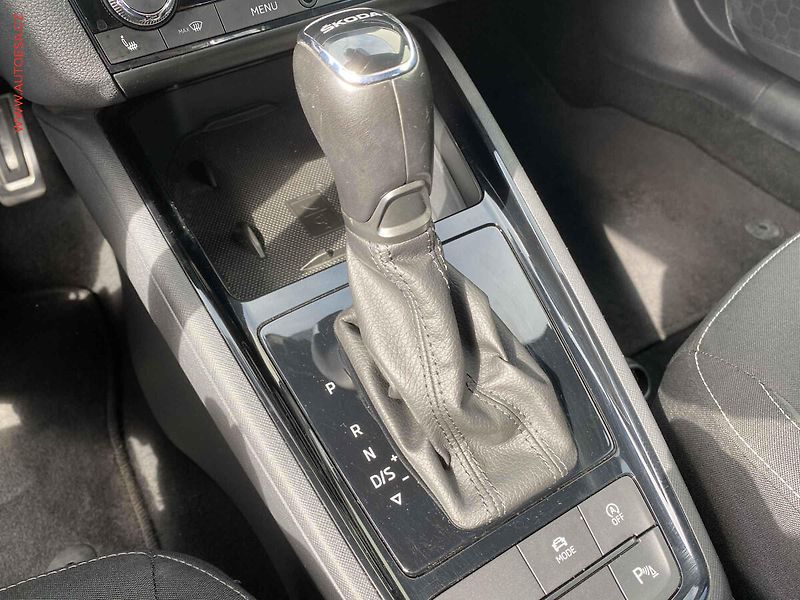 Škoda Scala (2019) 1.5 TSi, Style, Sport, DSG - fotka 16 z 19