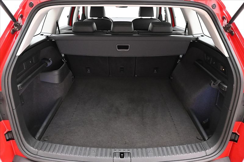 Škoda Kodiaq 1,5 TSI 110 kW TAŽNÉ NAVI Záru - fotka 10 z 31