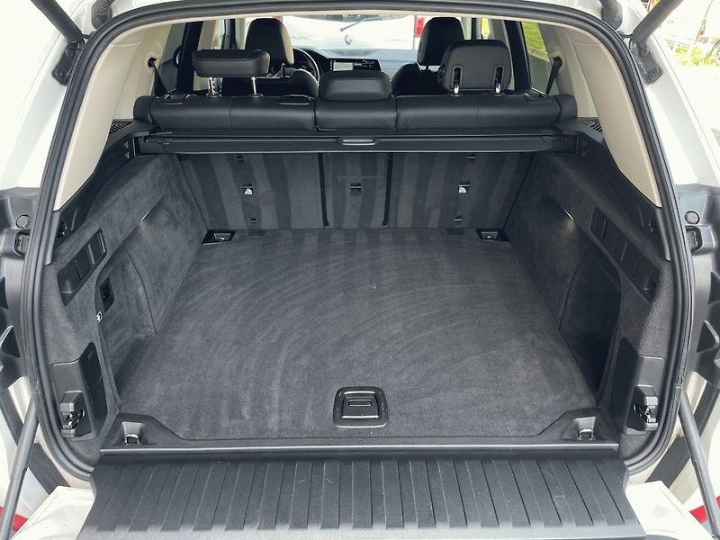 BMW X5 (2019) xDrive 40i AT 340k - fotka 28 z 28