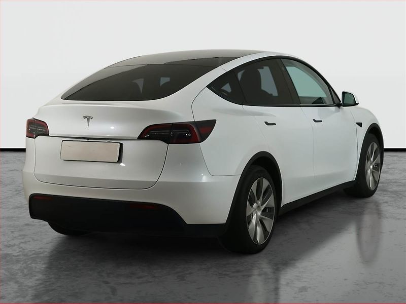 Tesla Model Y (2023) RWD LFP 60kWh, SoH 95% - fotka 5 z 16