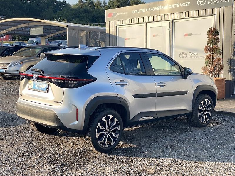 Toyota Yaris Cross 1.5HEV, ČR-1m, Style, záruka - fotka 7 z 17