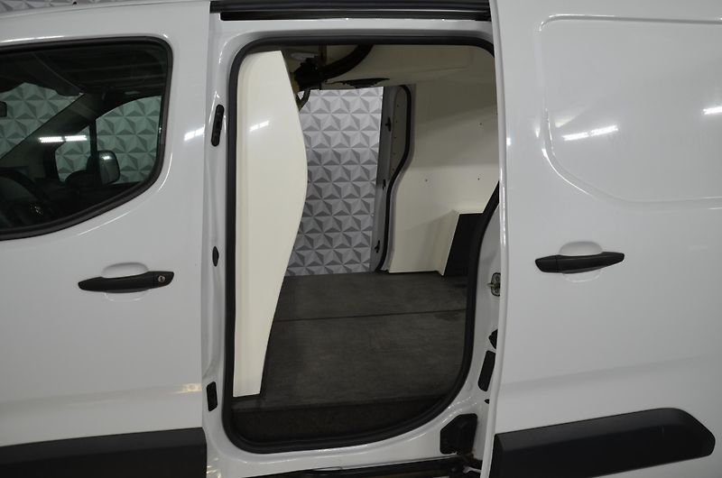 Toyota ProAce (2023) 130 extraLong Comfort - fotka 11 z 19