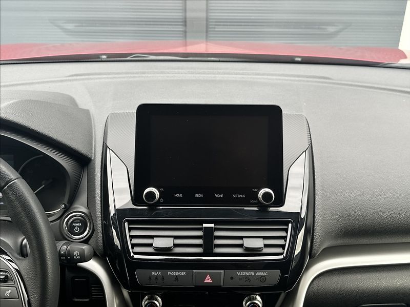 Mitsubishi Eclipse Cross 2,4 PHEV 188PS  A/T 4x4 - fotka 24 z 52