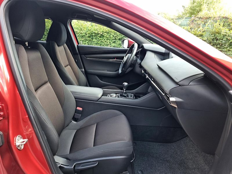 Mazda 3 (2021) 2.0 SELECTION,MATRIX,NAVI,HEAD - fotka 24 z 44