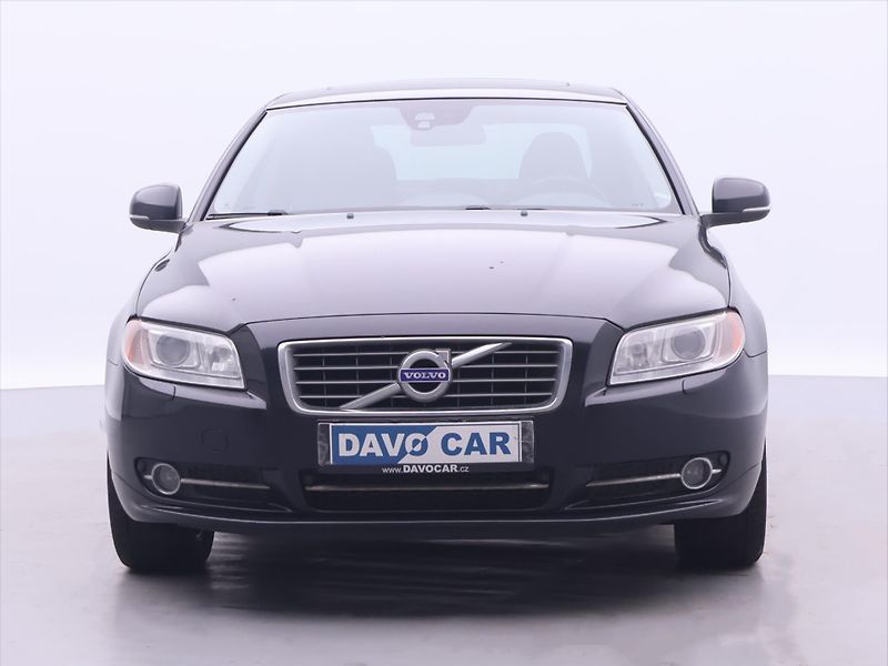 Volvo S80 2,4 D5 158kW DPH Aut. - fotka 2 z 31