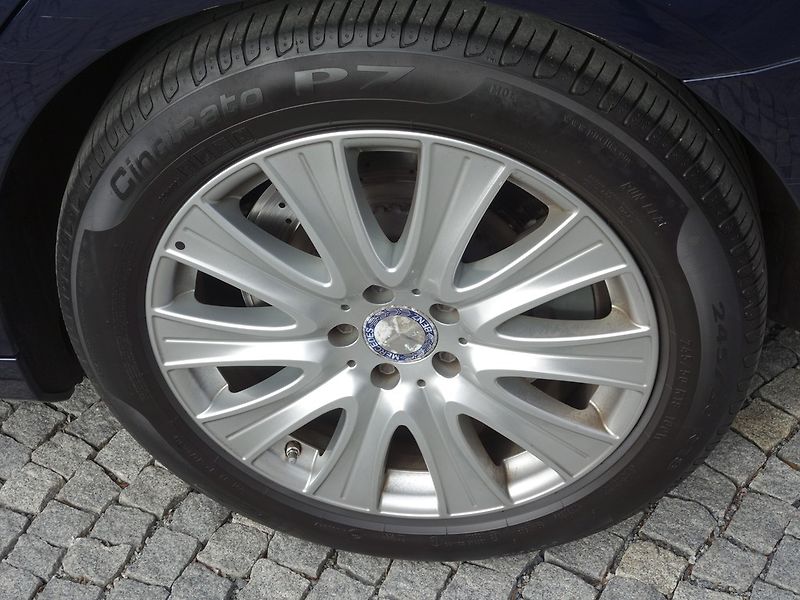 Mercedes-Benz Třídy S (2013) S500*4M*NOVÝ-MOTOR*TOP-SERVIS! - fotka 11 z 50
