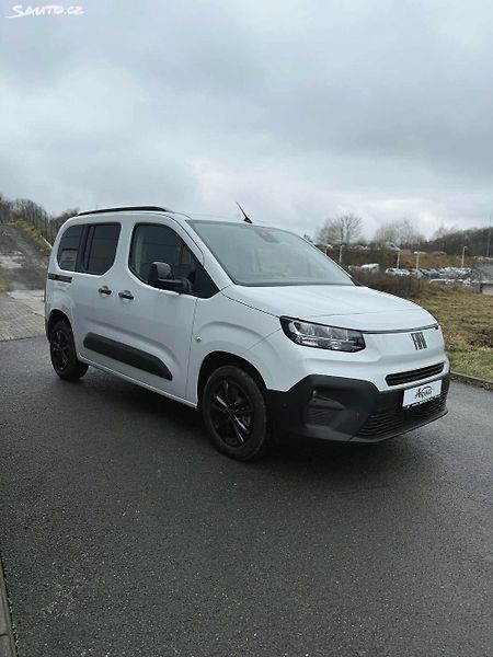 Fiat Dobló Panorama 1.5 blueHD - fotka 3 z 10