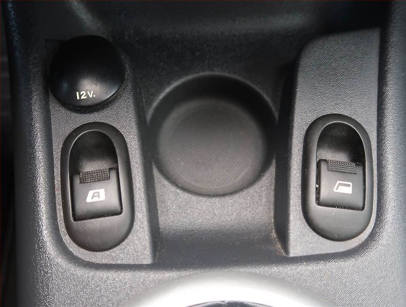 Citroën C3 (2008) 1.1 i, jezdí výborně - fotka 14 z 14