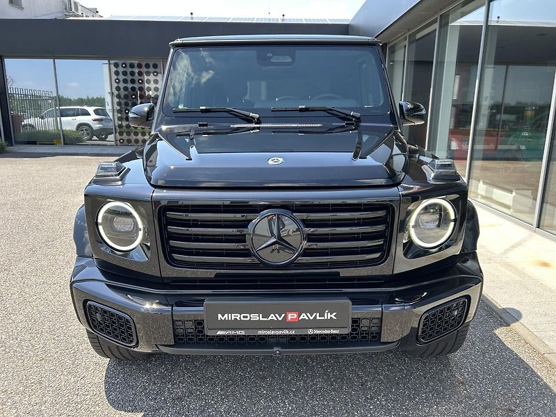 Mercedes-Benz Třídy G G 450d AMG SUPERIOR NIGHT ZÁRU - fotka 2 z 36