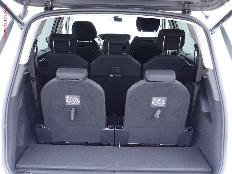 Citroën Grand C4 Picasso (2018) 1.2 PT, 1.maj, LED, AC, park - fotka 7 z 15