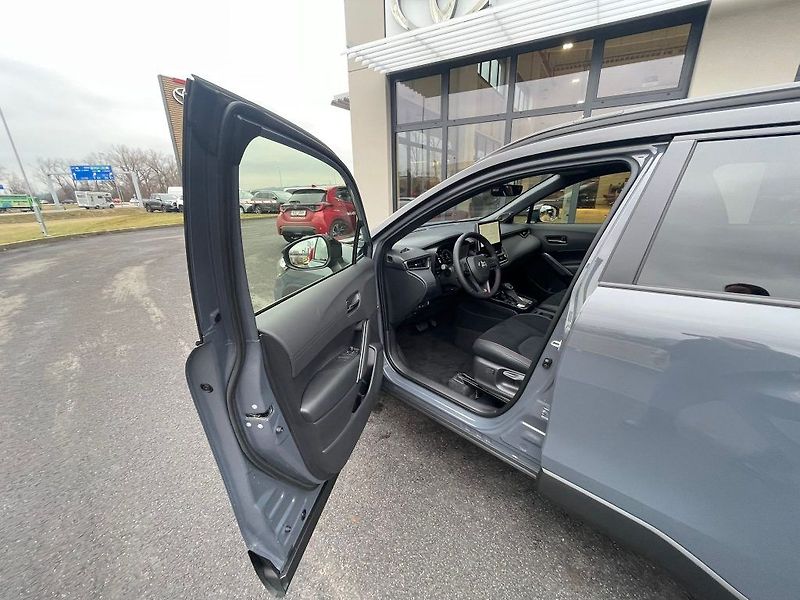 Toyota Corolla Cross 2.0 Hybrid FWD GR SPORT VIP - fotka 12 z 29