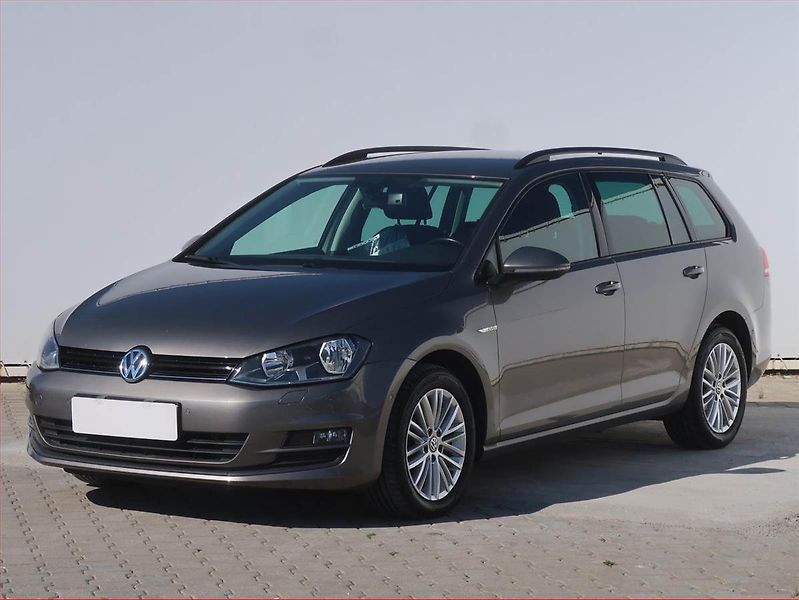 Volkswagen Golf (2014) 2.0 TDI, Serv.kniha, Navi - fotka 2 z 18