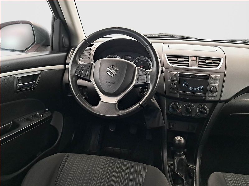 Suzuki Swift (2015) 1.2, Tempomat - fotka 7 z 19