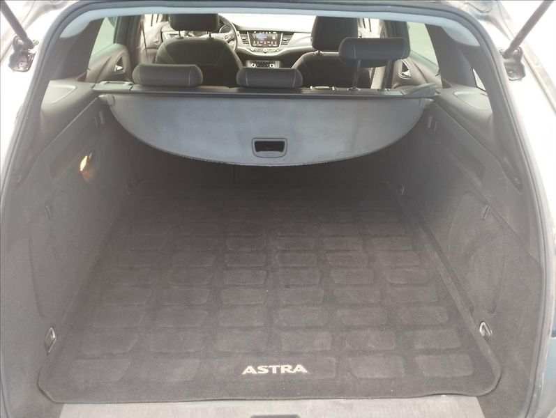 Opel Astra 1,4 T 110KW - fotka 17 z 17