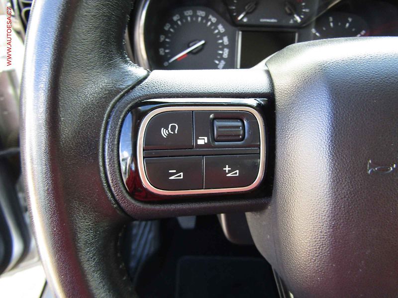 Citroën C3 Aircross (2018) 1.2PT, AC, tempo, park.asist - fotka 13 z 19