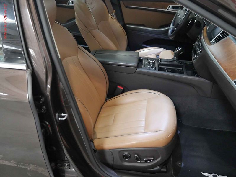 Hyundai Genesis (2017) 3.8 GDI V6 4x4, ČR, Bixen - fotka 12 z 32