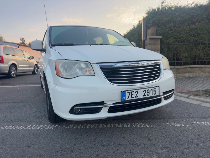 Chrysler Town & Country (2013) 3,6 DVD StownGo kůže 2013 - fotka 6 z 16