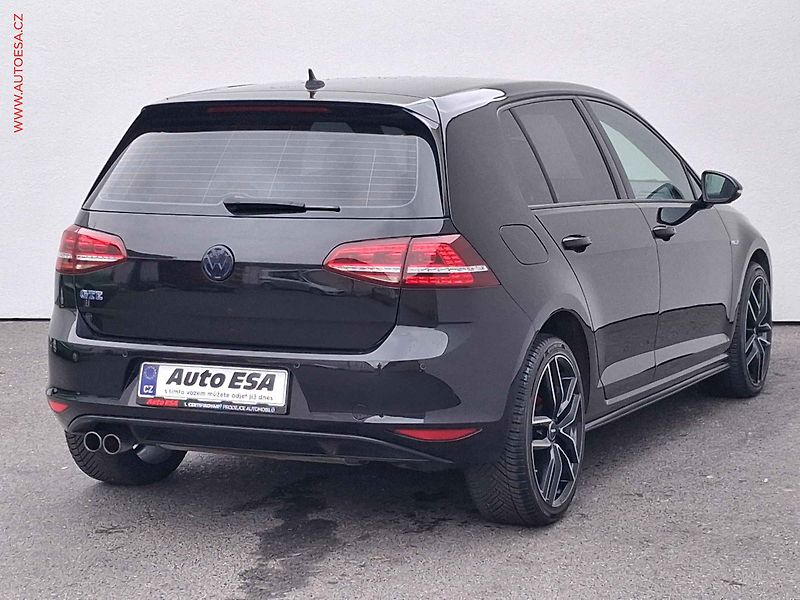 Volkswagen Golf (2014) 1.4TSi, GTE, DSG - fotka 4 z 19