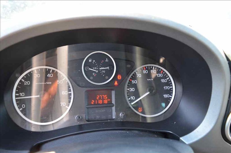 Peugeot Partner (2016) 1,6 BLUEHDI - fotka 14 z 21