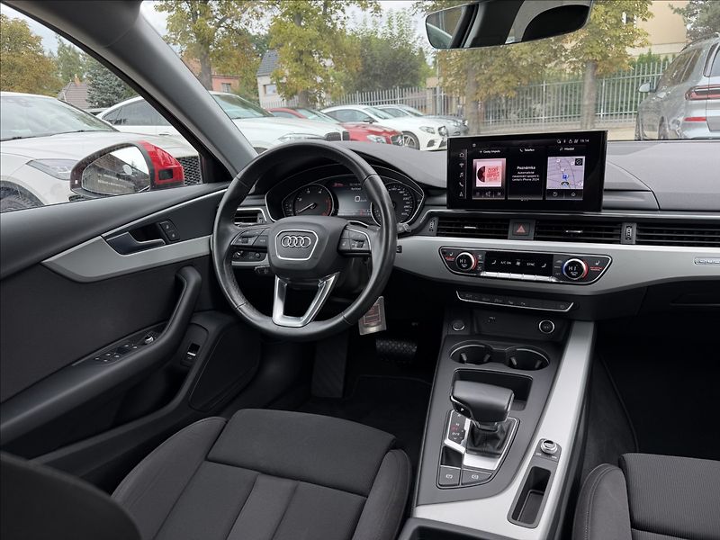 Audi A4 Avant 40 tdi quattro S-trinic - fotka 12 z 27