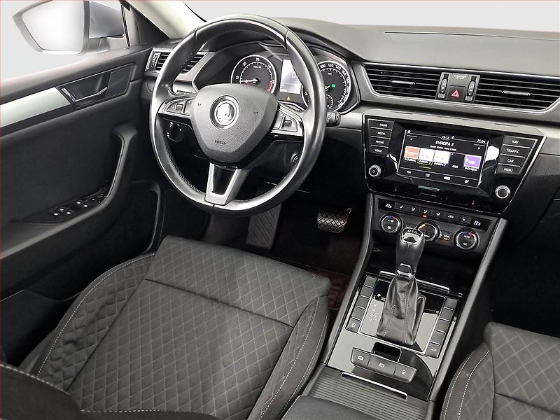 Škoda Superb (2016) 2.0 TDI, Automat, Navi - fotka 7 z 22
