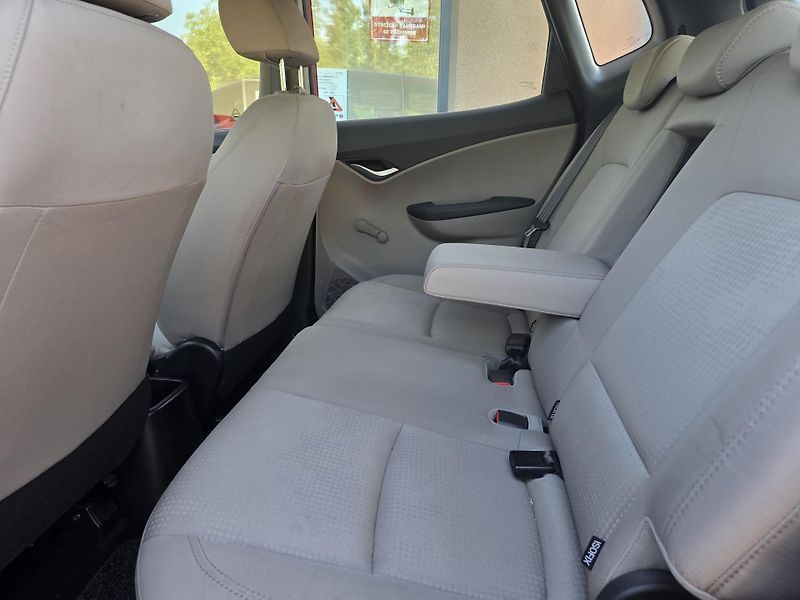 Hyundai ix20 1.6-AUTOMAT-1MAJITEL-92KW - fotka 31 z 35