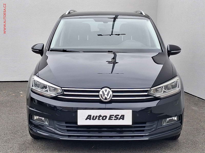Volkswagen Touran (2016) 1.4TSi, 2.maj, DSG, LED - fotka 2 z 17