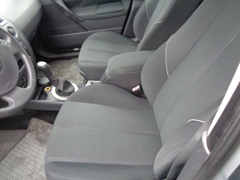 Renault Mégane 1,4 - fotka 7 z 9