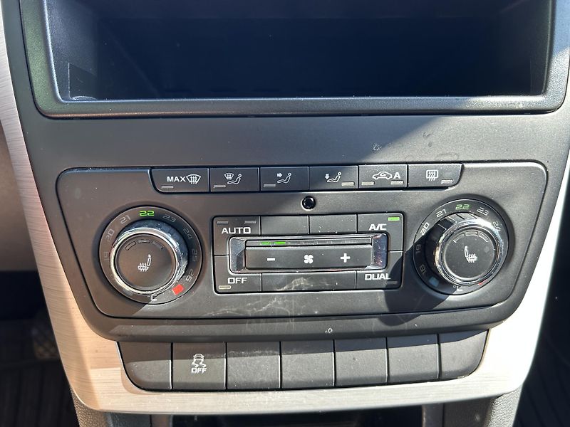 Škoda Yeti (2014) 1.2 TSi 77 KW DSG - fotka 19 z 23