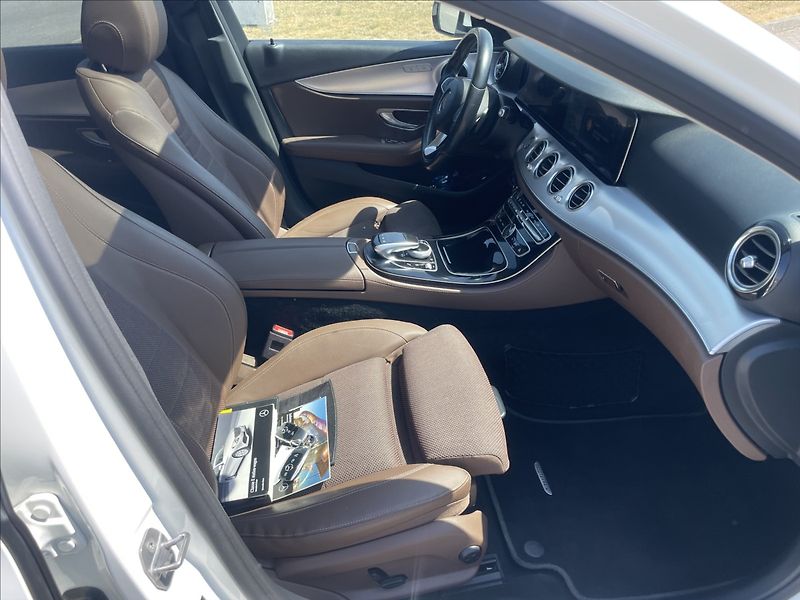 Mercedes-Benz Třídy E 2,0 4Matic ALL-TERREIN PANO LE - fotka 14 z 40