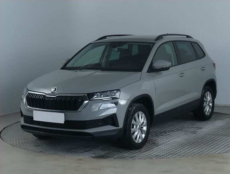 Škoda Karoq (2024) Fresh 2.0 TDI - fotka 2 z 16