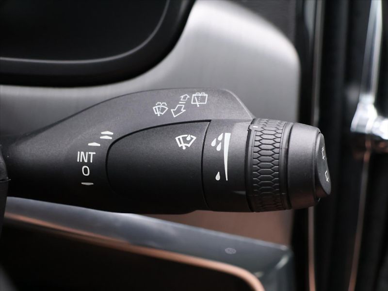 Volvo V90 2,0 T5 184kW Momentum CZ DPH - fotka 20 z 36