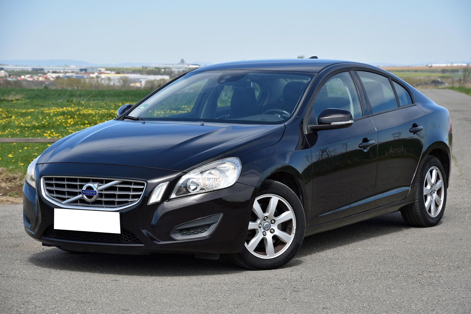 Volvo S60 T4 132 kW A/T,NAVI,TEMP,PDC,TZ