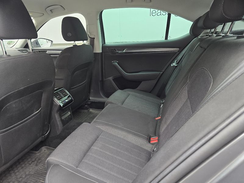 Škoda Superb  IIIF Style 2,0 TDI (147 kW) - fotka 8 z 9