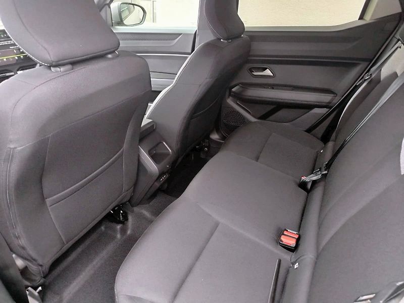 Dacia Duster (2026) Journey Hybrid-G 150 4x4 (auto - fotka 8 z 11