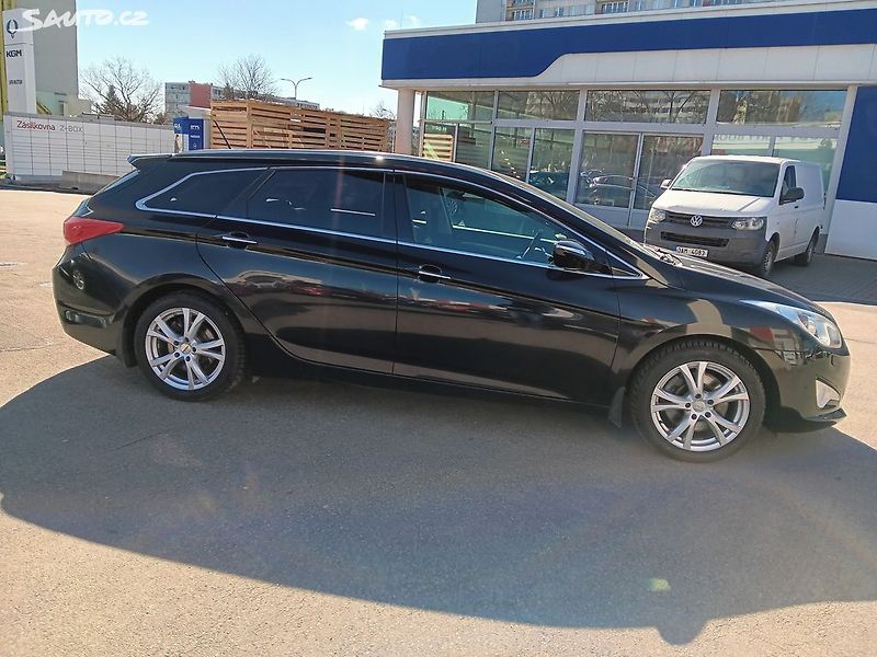 Hyundai i40 1.7 CDTI 100kW - fotka 5 z 34