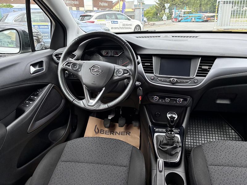 Opel Crossland 1,2T-81KW,LED,LIMITED,CARPLAY - fotka 16 z 30