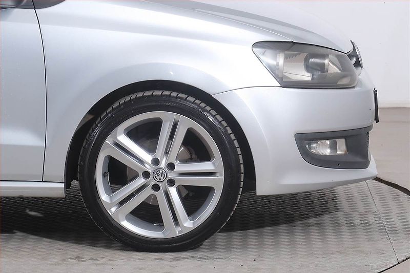 Volkswagen Polo (2011) 1.2 12V, nová STK - fotka 15 z 15