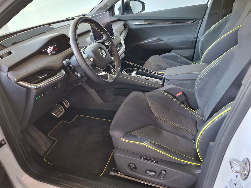 Škoda Enyaq (2022) IV RS 4X4 220/82 E1A - fotka 9 z 26