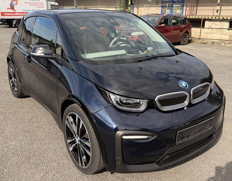 BMW i3 (2021) 120 Ah • 2021 • TOP výbava  - fotka 8 z 31