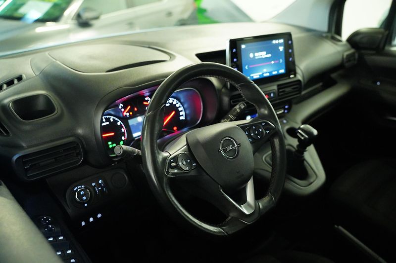 Opel Combo - fotka 16 z 30
