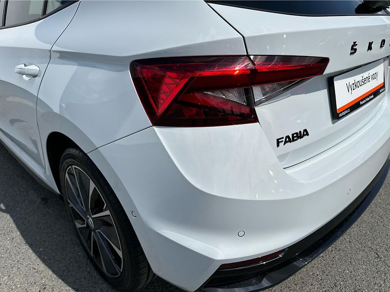 Škoda Fabia MONTE CARLO 1.5TSI DSG - fotka 23 z 25