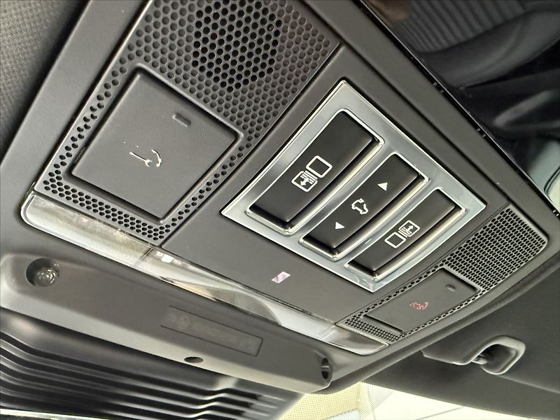 Land Rover Discovery (2026) 3,0 DYNAMIC HSE D350 - fotka 20 z 34