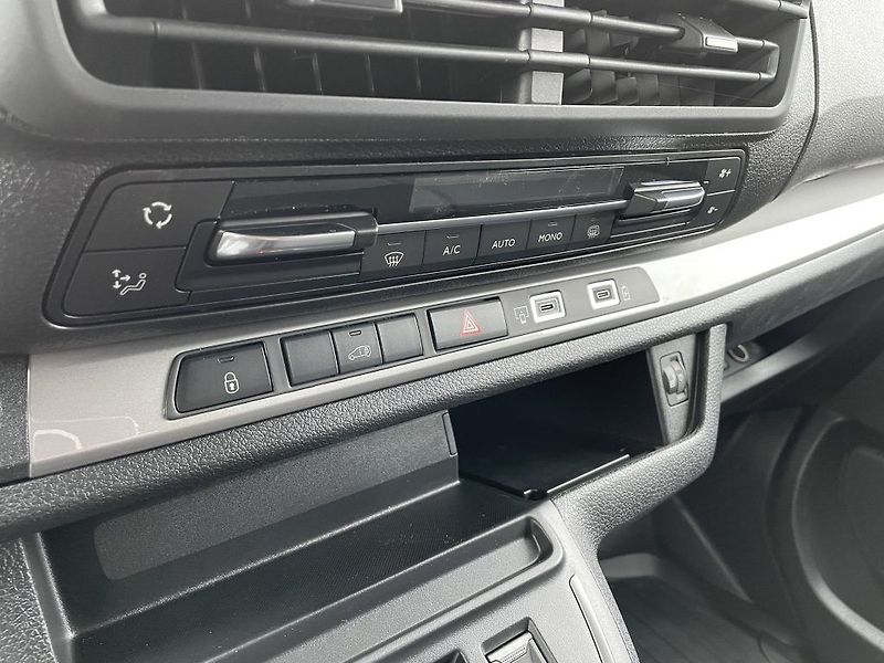 Toyota ProAce EV 136k Comfort ODBĚR 4/2026 - fotka 19 z 32