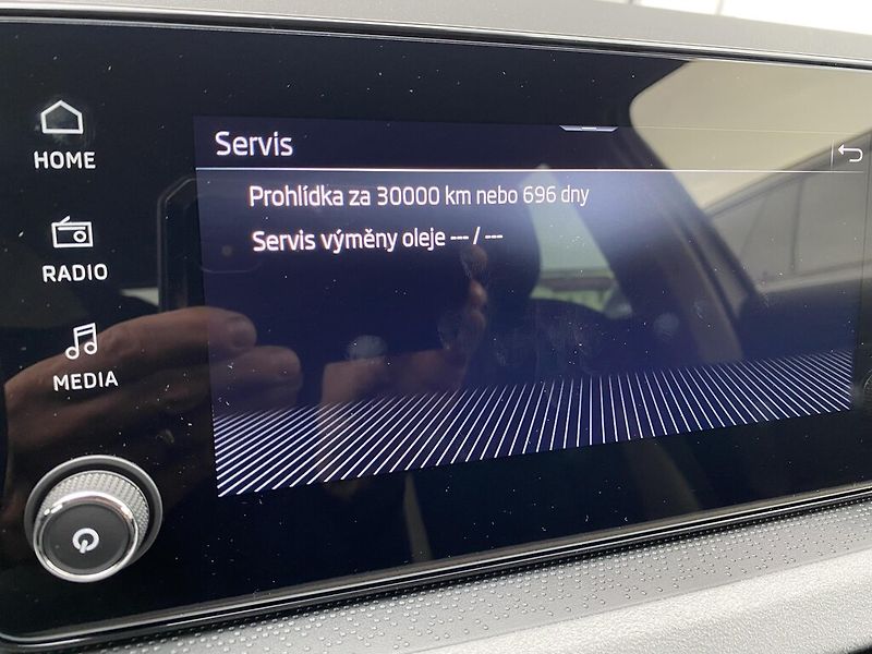 Škoda Scala 1,0 TSI 85 kW Selection - fotka 20 z 27
