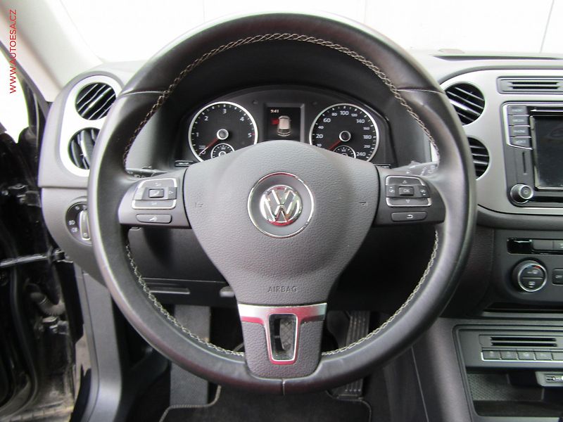 Volkswagen Tiguan (2015) 2.0 TDi 4x4, Lounge, DSG - fotka 18 z 20