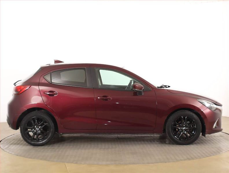 Mazda 2 (2019) 1.4 i, Navi, Tempomat - fotka 6 z 16